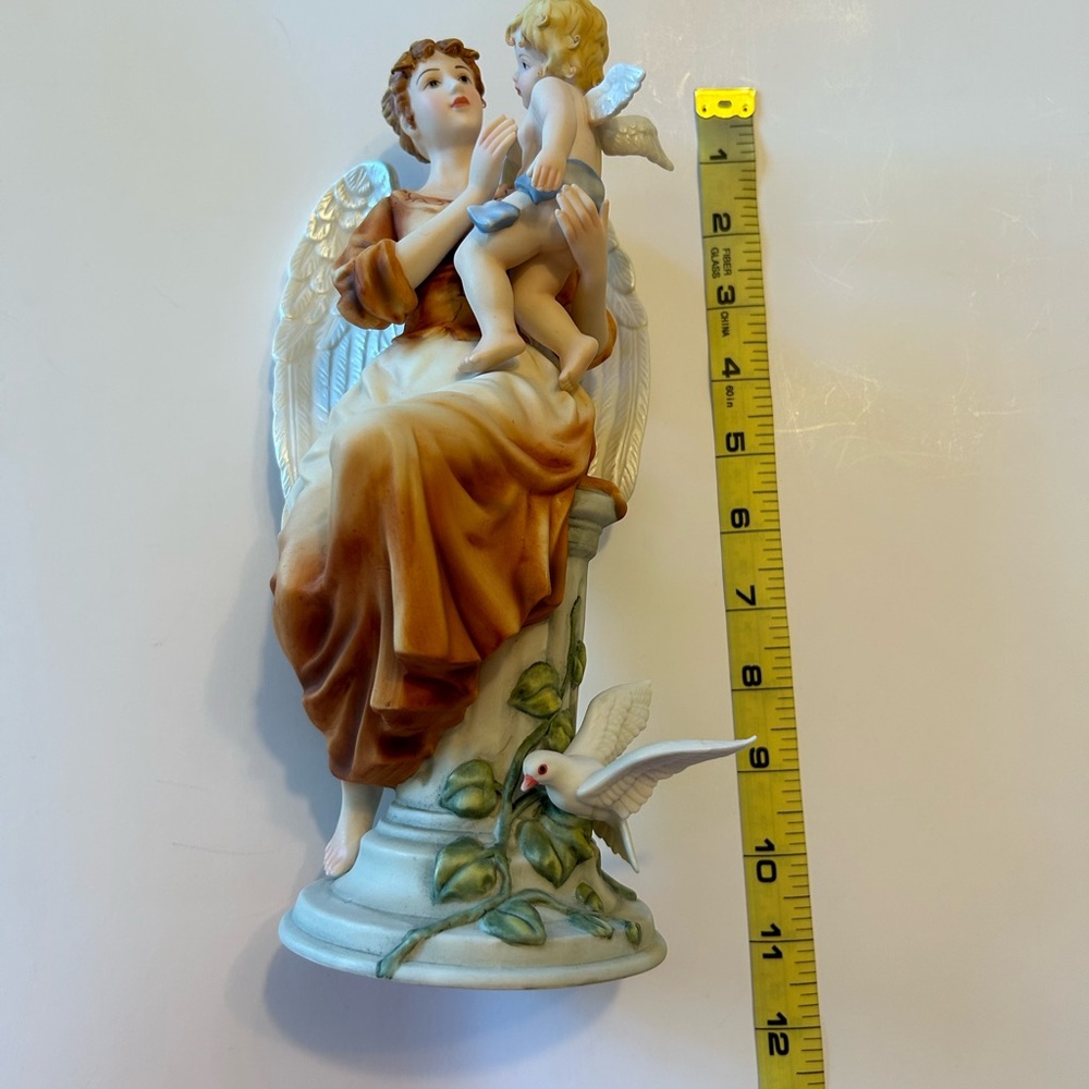 Charming Angel and Child Figurine - Picture 4 of 4
